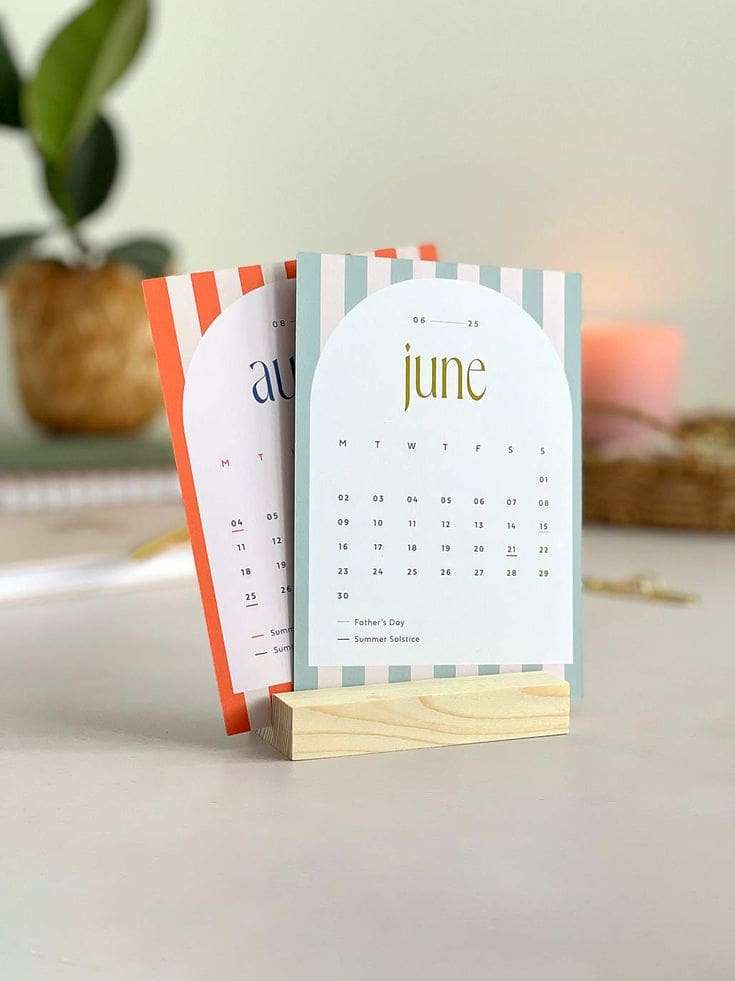 cute striped desk calendars